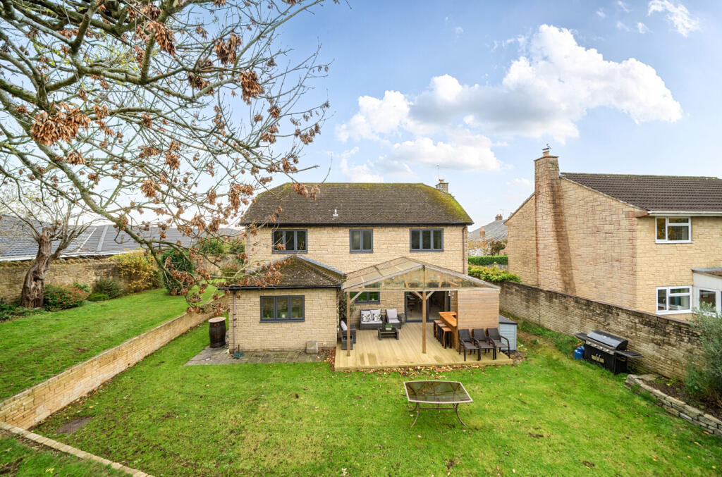 1375195-2-690c860...