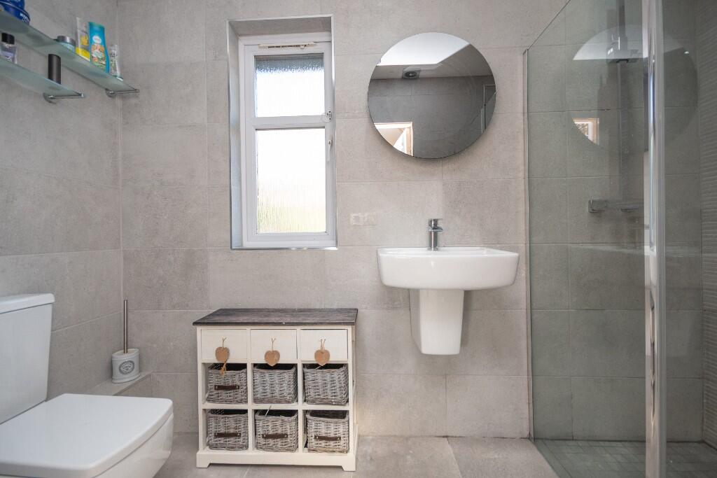 Master En-Suite
