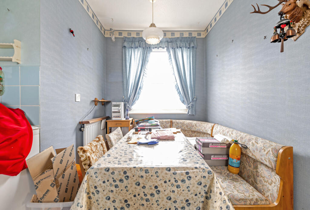 1328550-17-688b31...