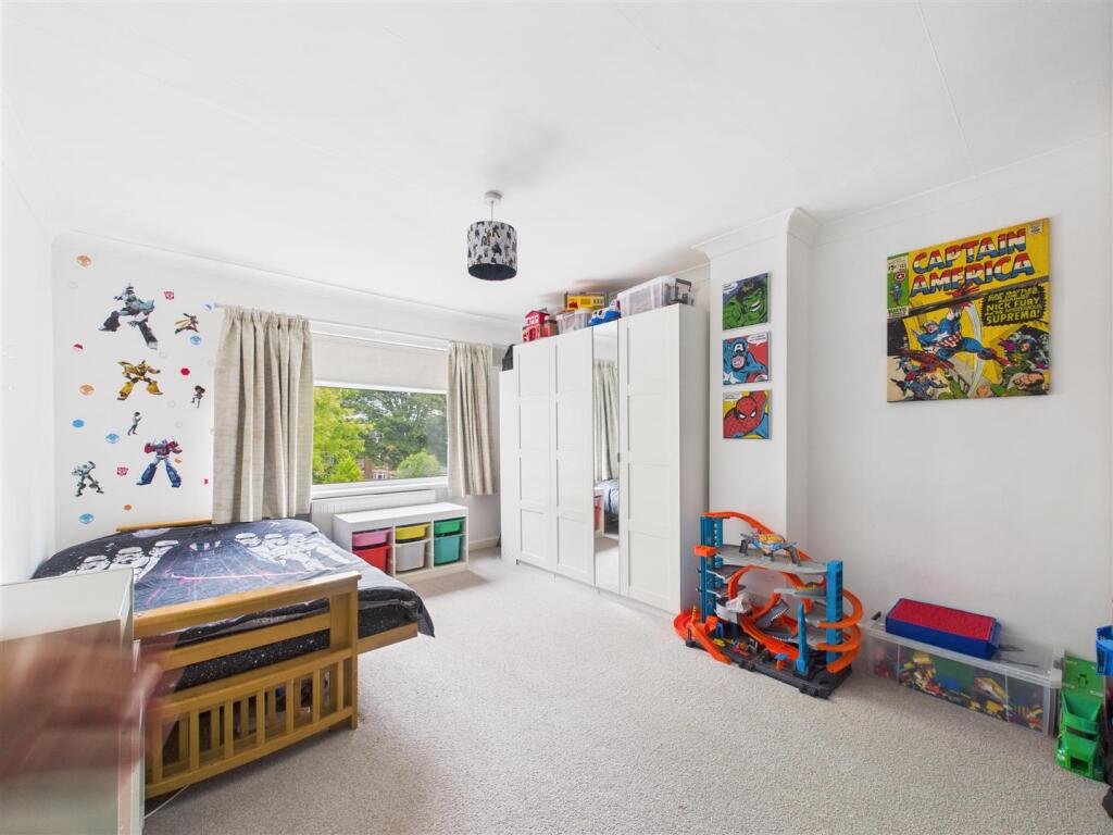 BEDROOM 2