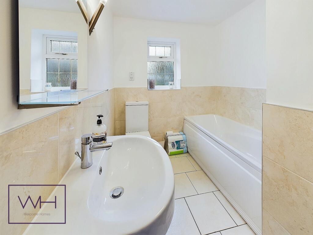 CAM03785G0-PR0166-ST