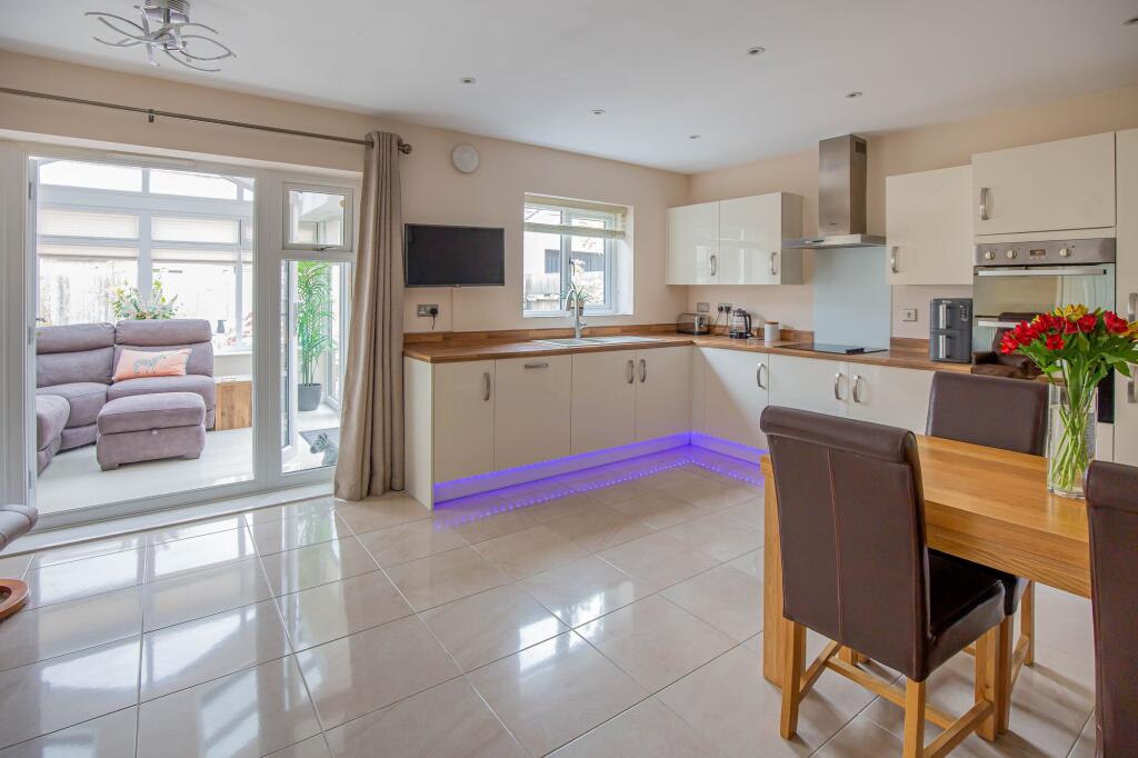 Kitchen Diner