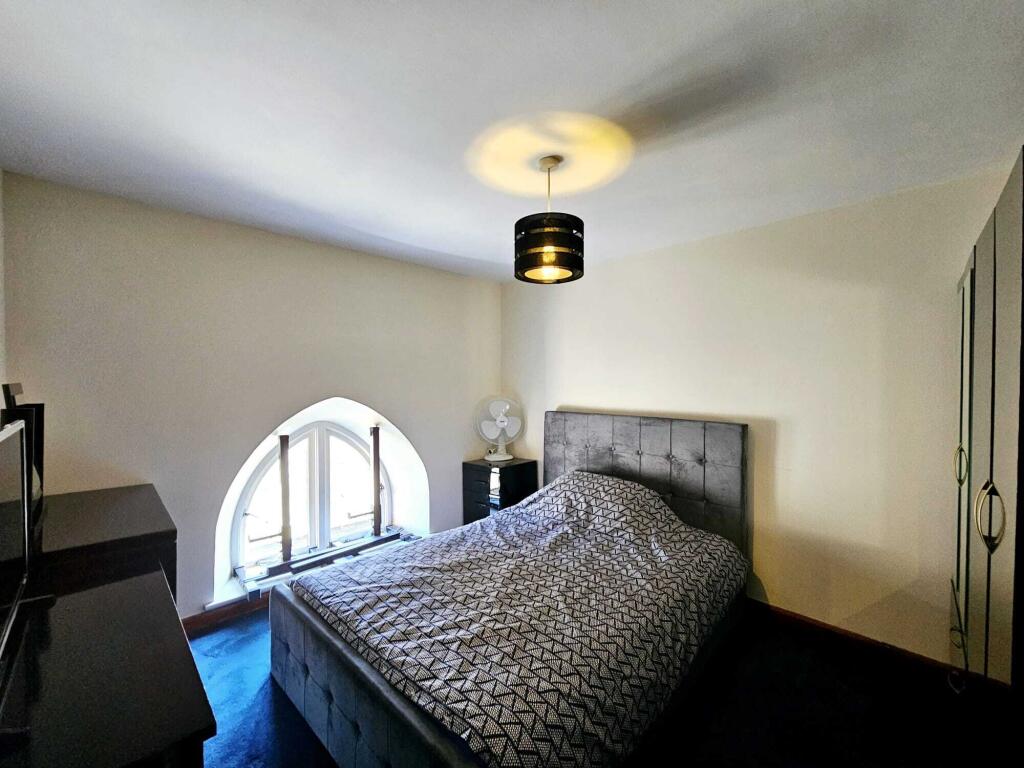 6e3fe5e3-0ebd-4dde-931b-758f17f9ebd7