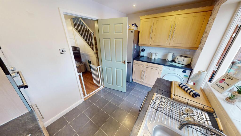 Hopkins Close Kitchen