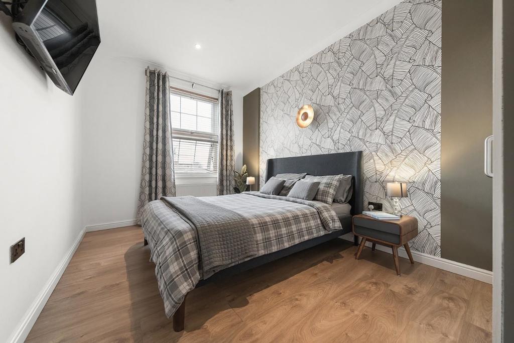 Bedroom (1).jpg