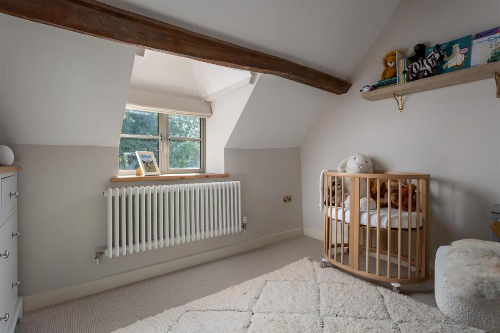 48 - The Old Post Office - GL7 7EF - Web.jpg