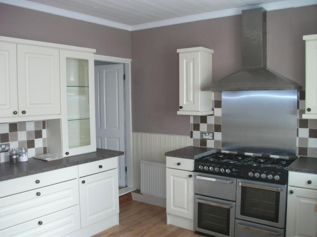 5 Wood St June 15 006.JPG