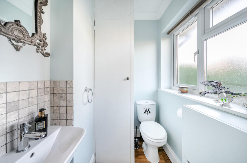 1357712-11-68dc0b...