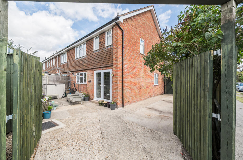 1343720-7-68b5953...