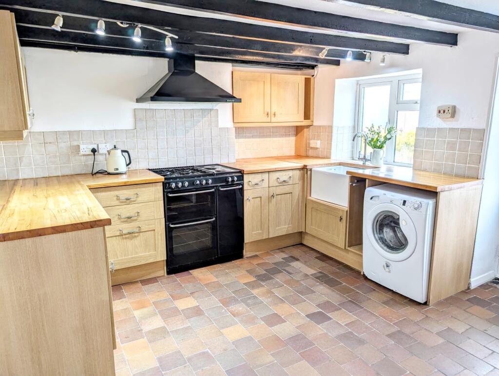 PXL_20250522_094833668.MP2