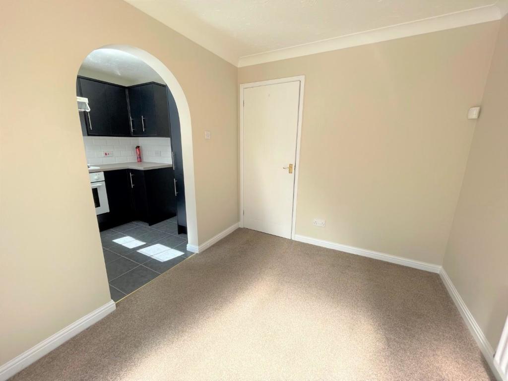 Dining Room.jpg