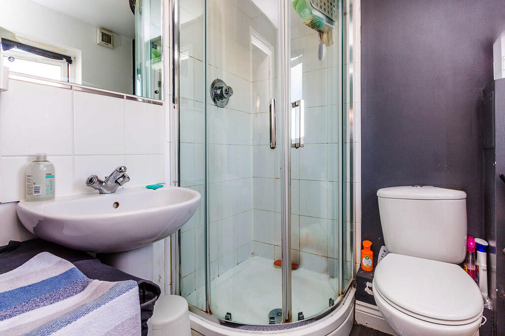 En Suite Shower R...