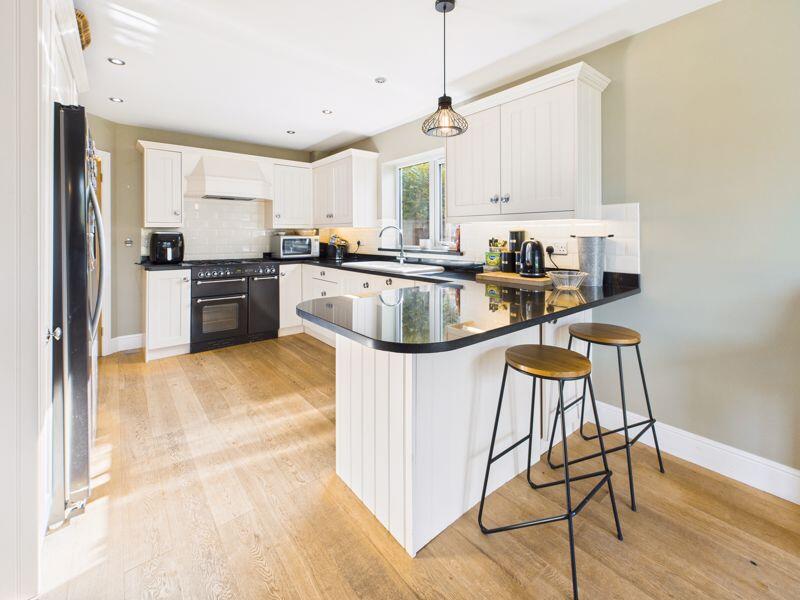 Dining kitchen