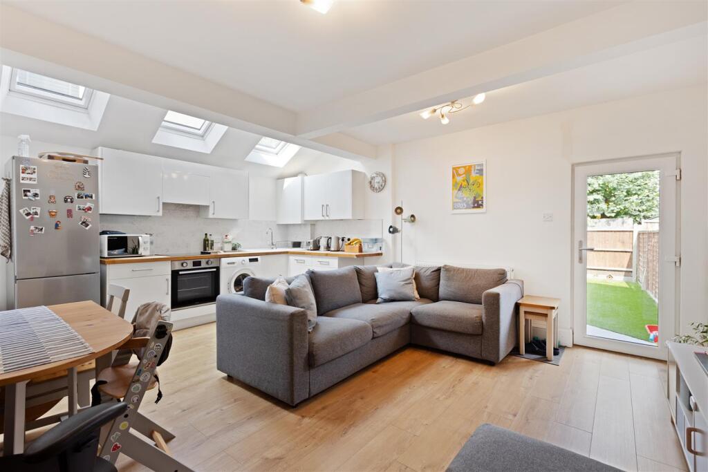 Kitchen &amp; Reception