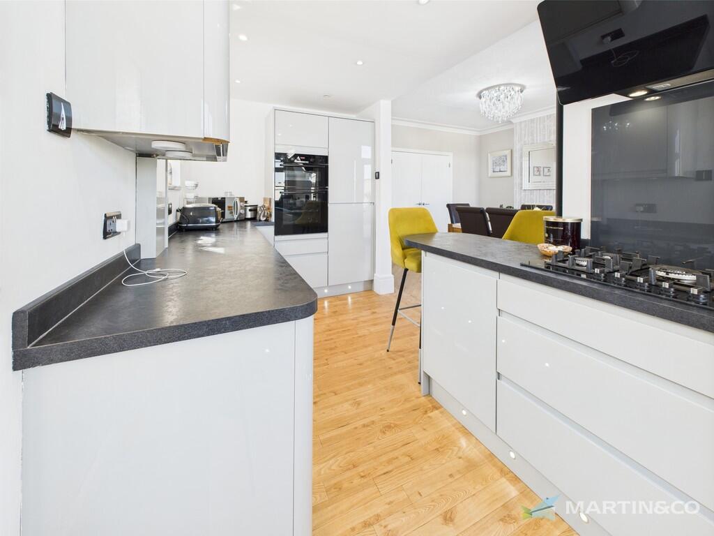 CAM02318G0-PR0441...