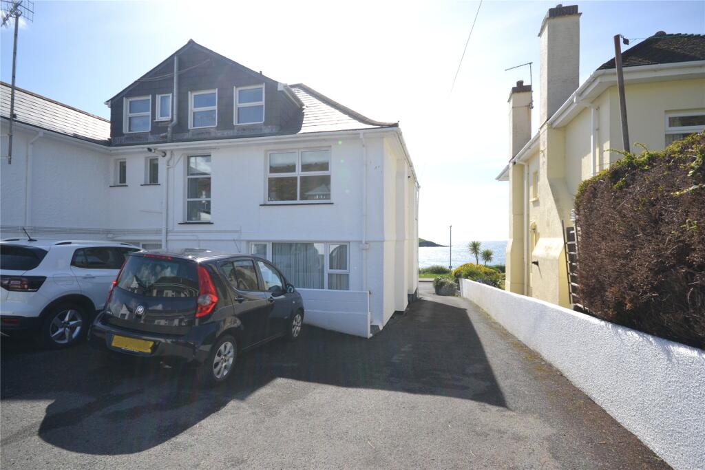 Rear &amp; Parking Bay