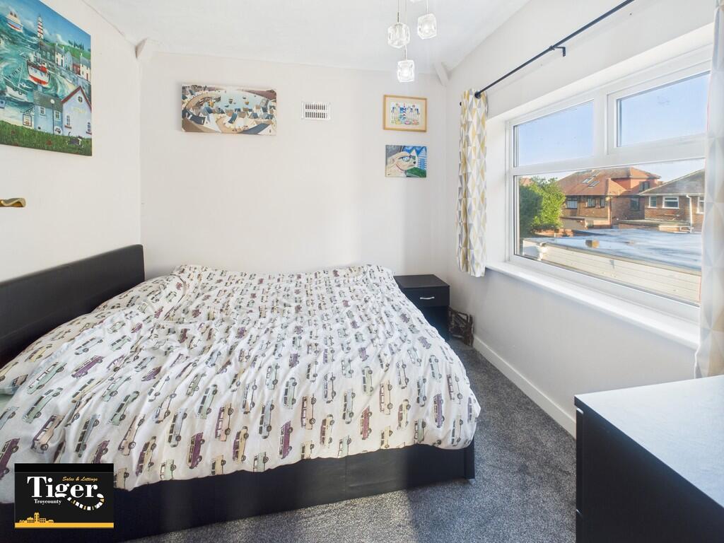 CAM02176G0-PR0772...