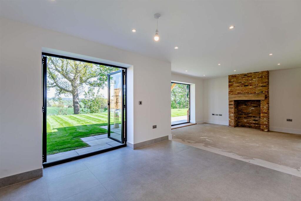 8645360-interior18-800.jpg