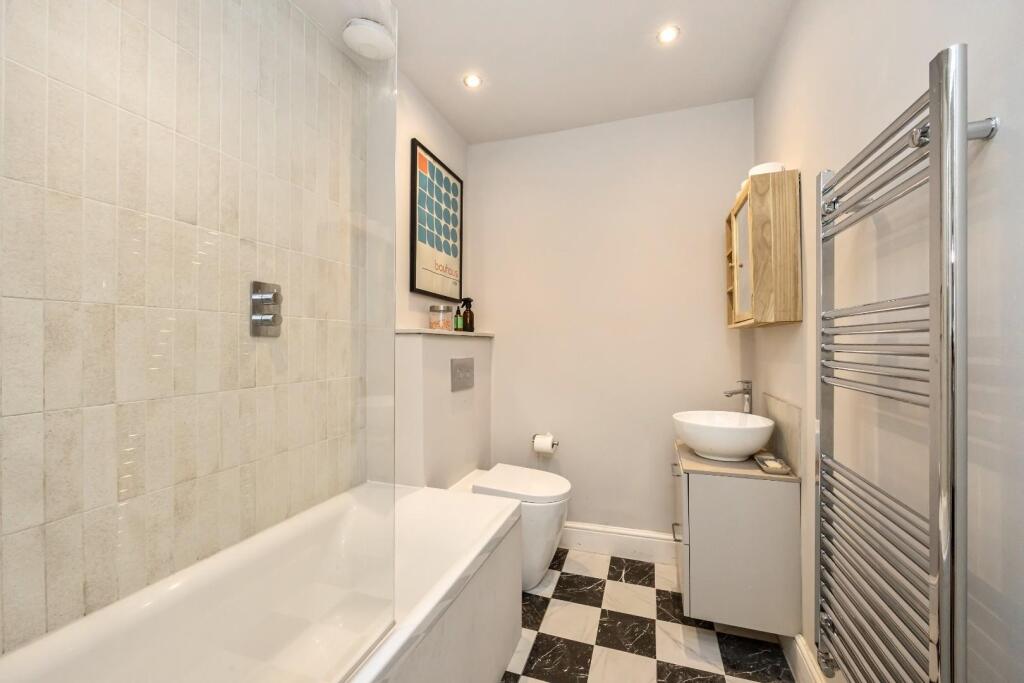 Granville Road, 6, Flat A-005.JPG