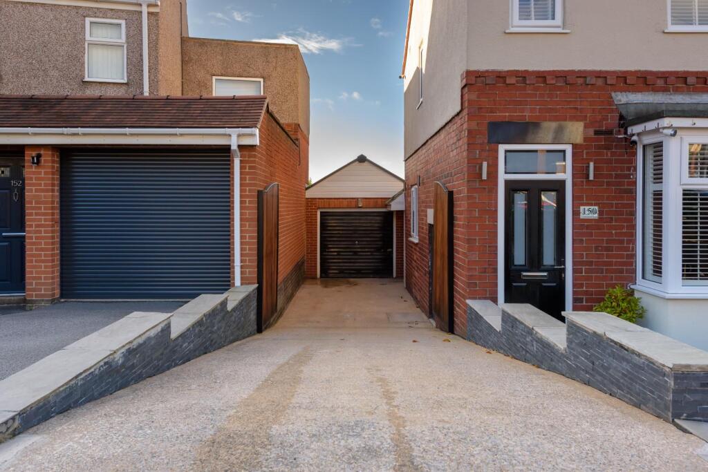 150LyminsterRoad(Exterior)-2.jpg