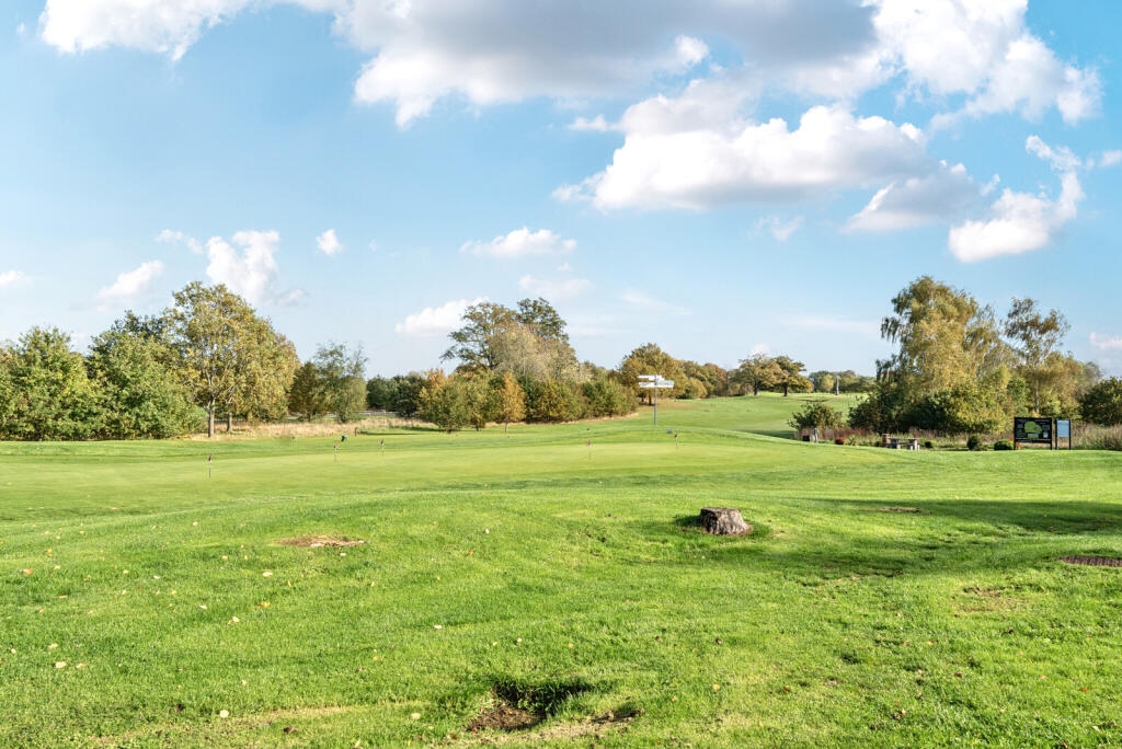 1371780-17-68fb8c...