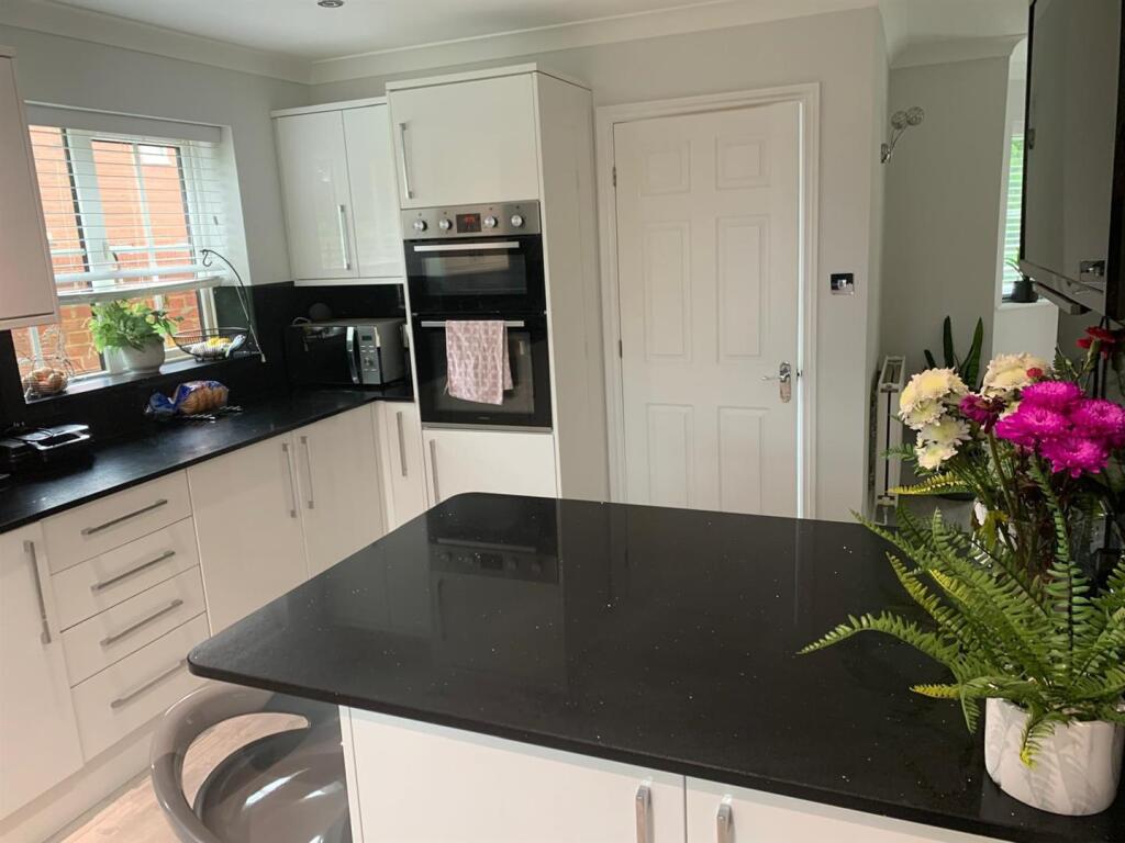 WhatsApp Image 2025-07-25 at 09.34.43 (4).jpeg