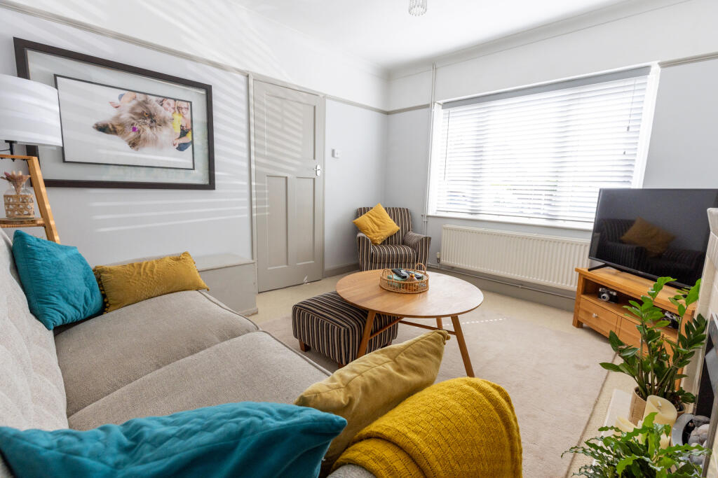 33 Margtson Avenue--8