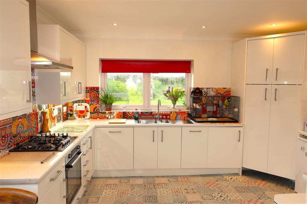 Kitchen /