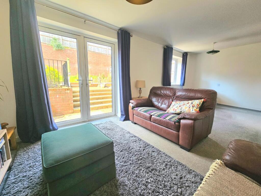 1000022194 - RET.jpg