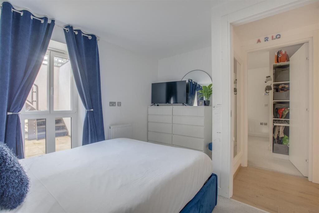 15 Uplands House, Four Ashes Road, HP15 6DY-7.jpg