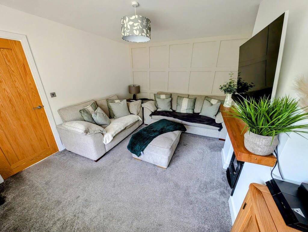 59 MALLARD LOUNGE 5.jpg