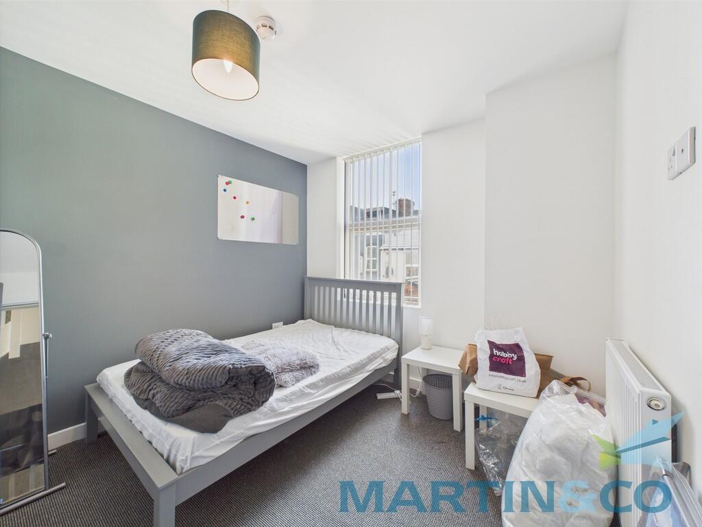 CAM01870G0-PR0167...