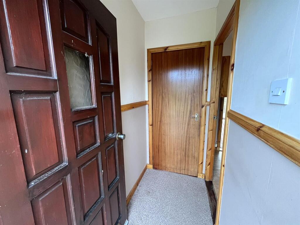 REAR VESTIBULE