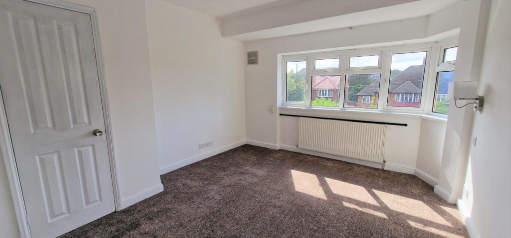 FRONT BEDROOM