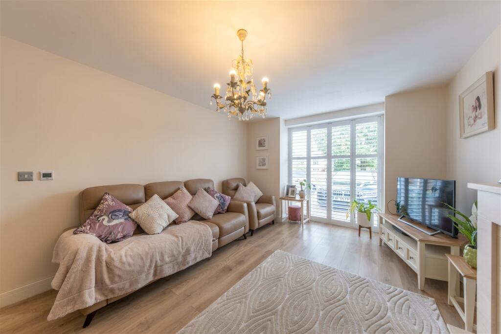 127a Crewe Road-017.jpg