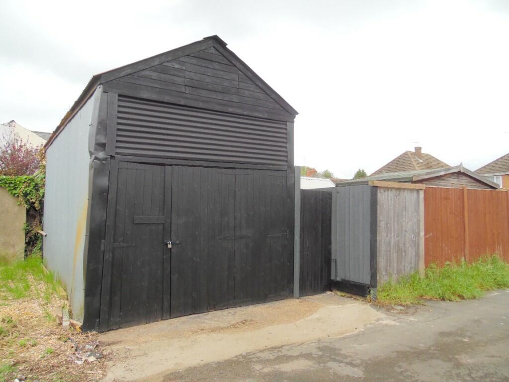 GARAGE