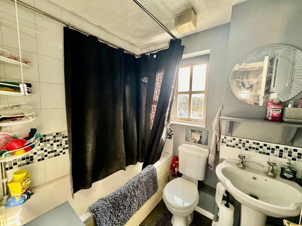 Main bathroom