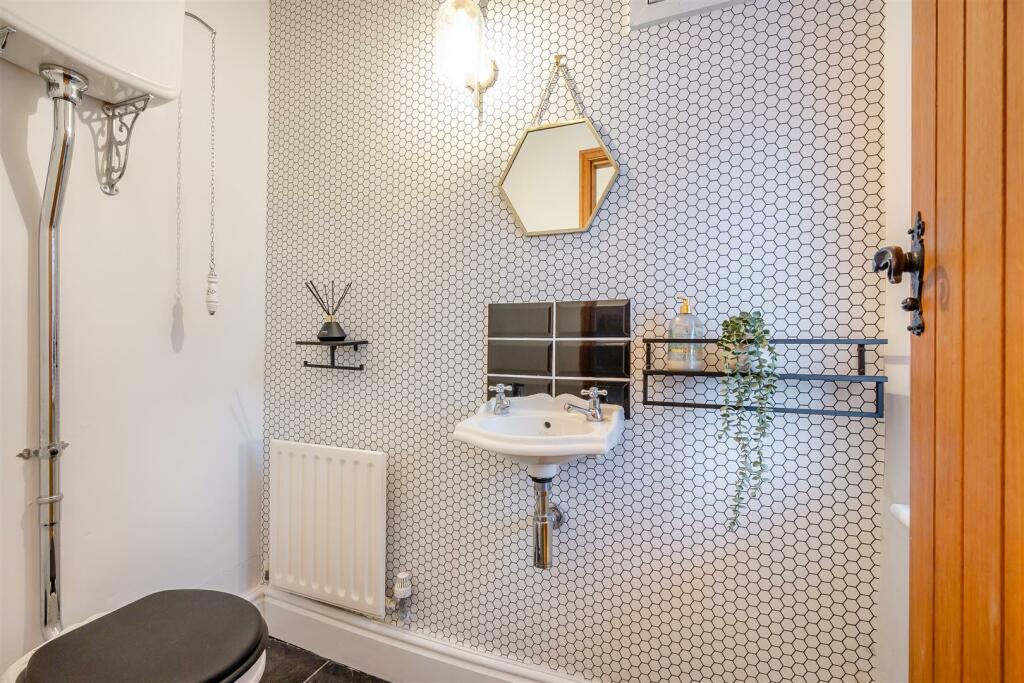 8582263-interior30.jpg