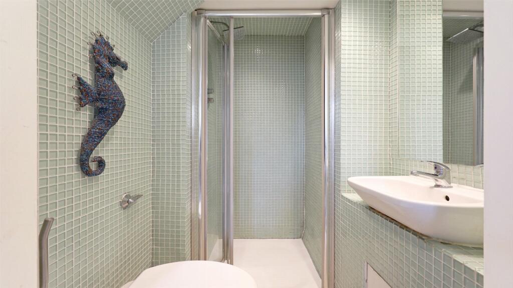 Ensuite Bathroom