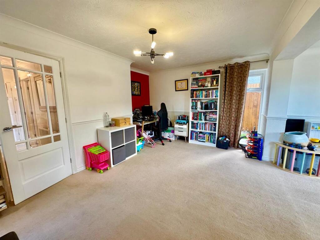 PHOTO-2025-12-08-10-13-04 (2).jpg