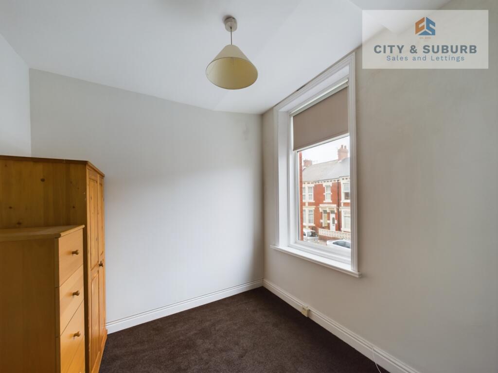 CAM01351G0-PR0112-STILL012