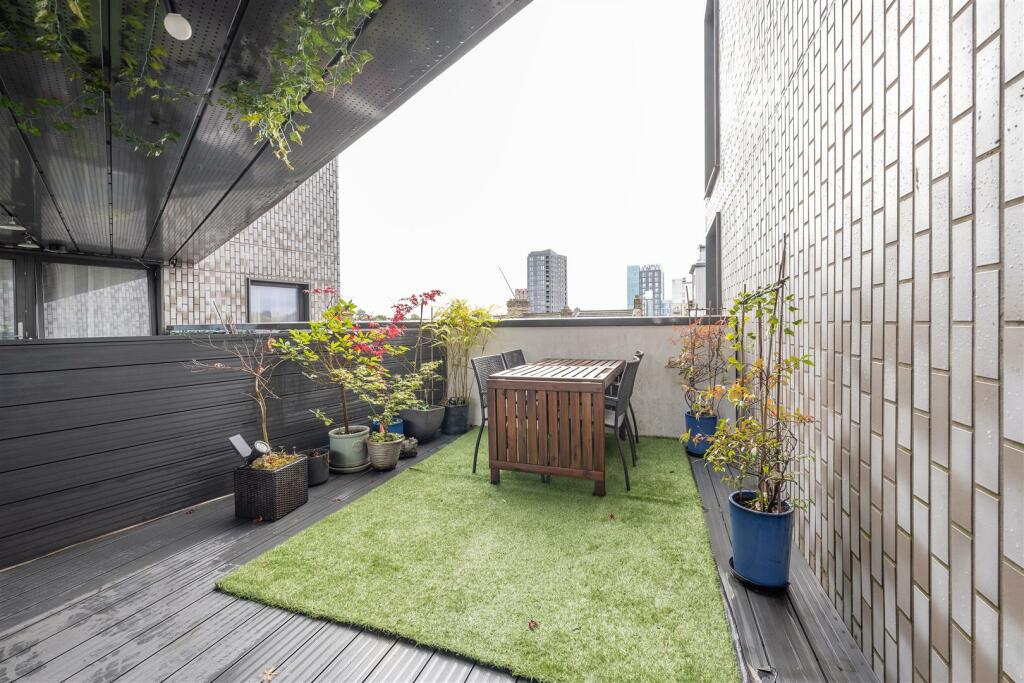 Craig House E17