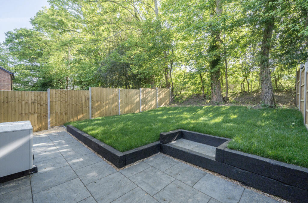 5-6819df8151923-1...