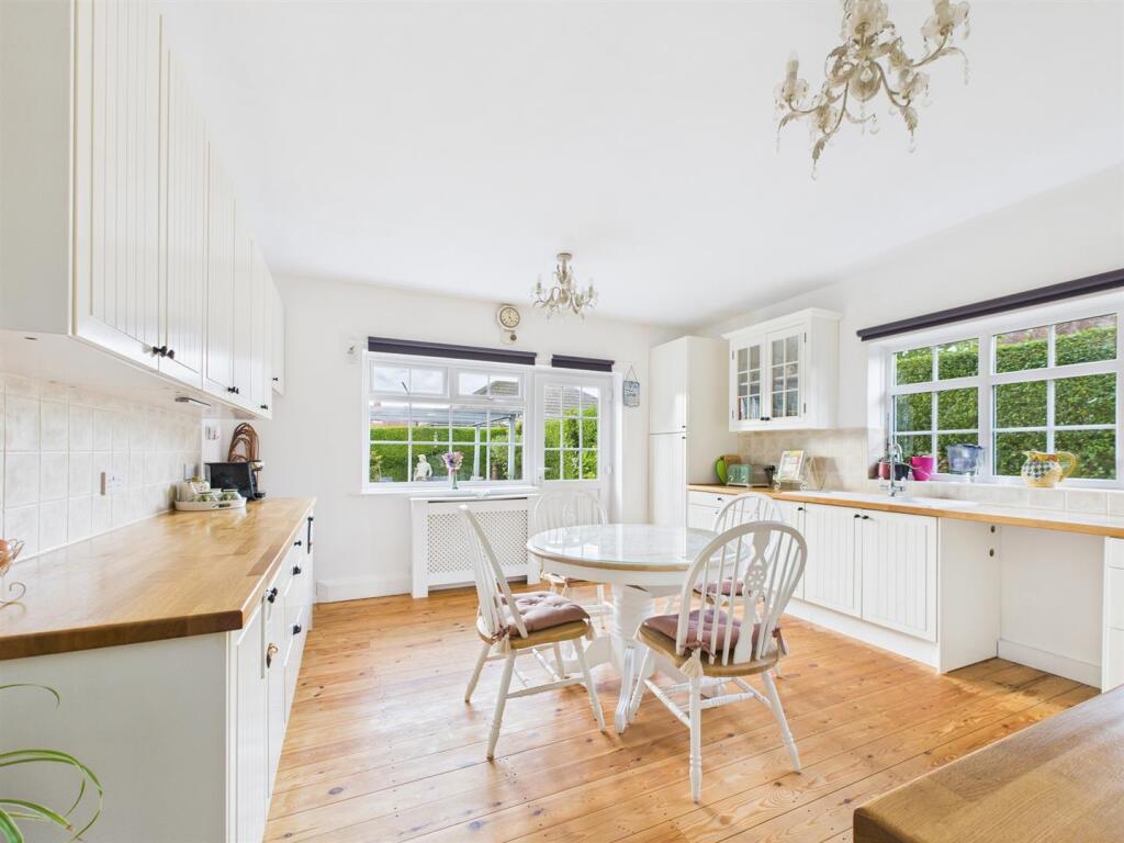 Kitchen/Dining Room