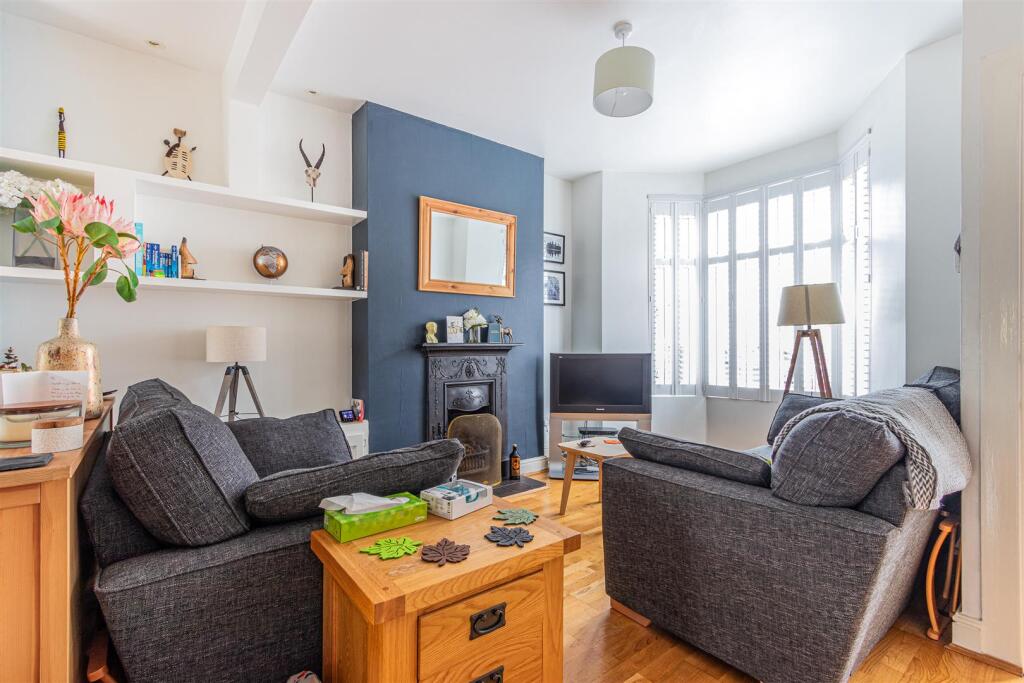 Glenroy Street 90 (12 of 13).jpg