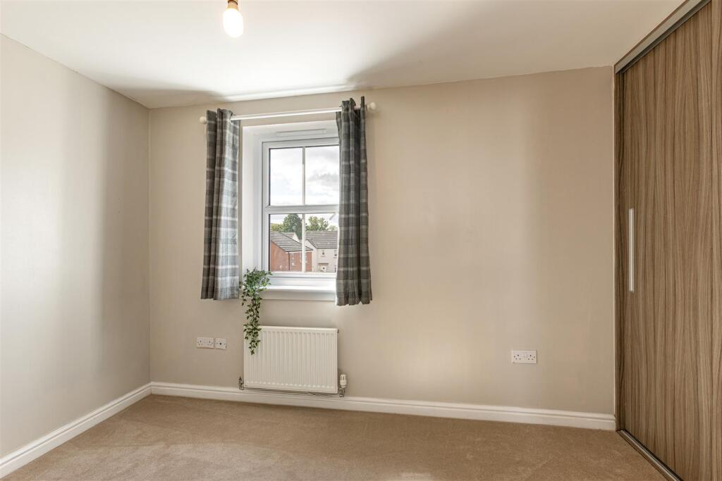 25 KIngfisher Grove Galashiels 22.JPG