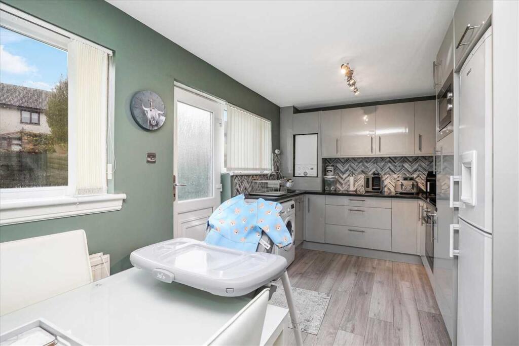 Kitchen Dining (3)
