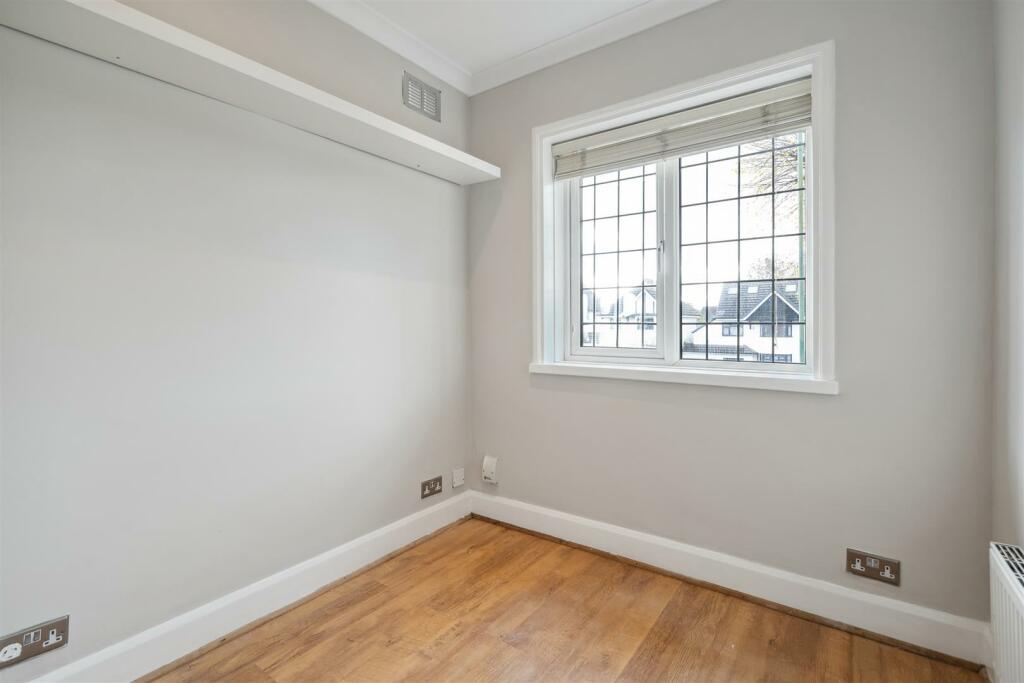 82 Burman Road, Shirley, B90 2BQ DMS3006_15.jpg