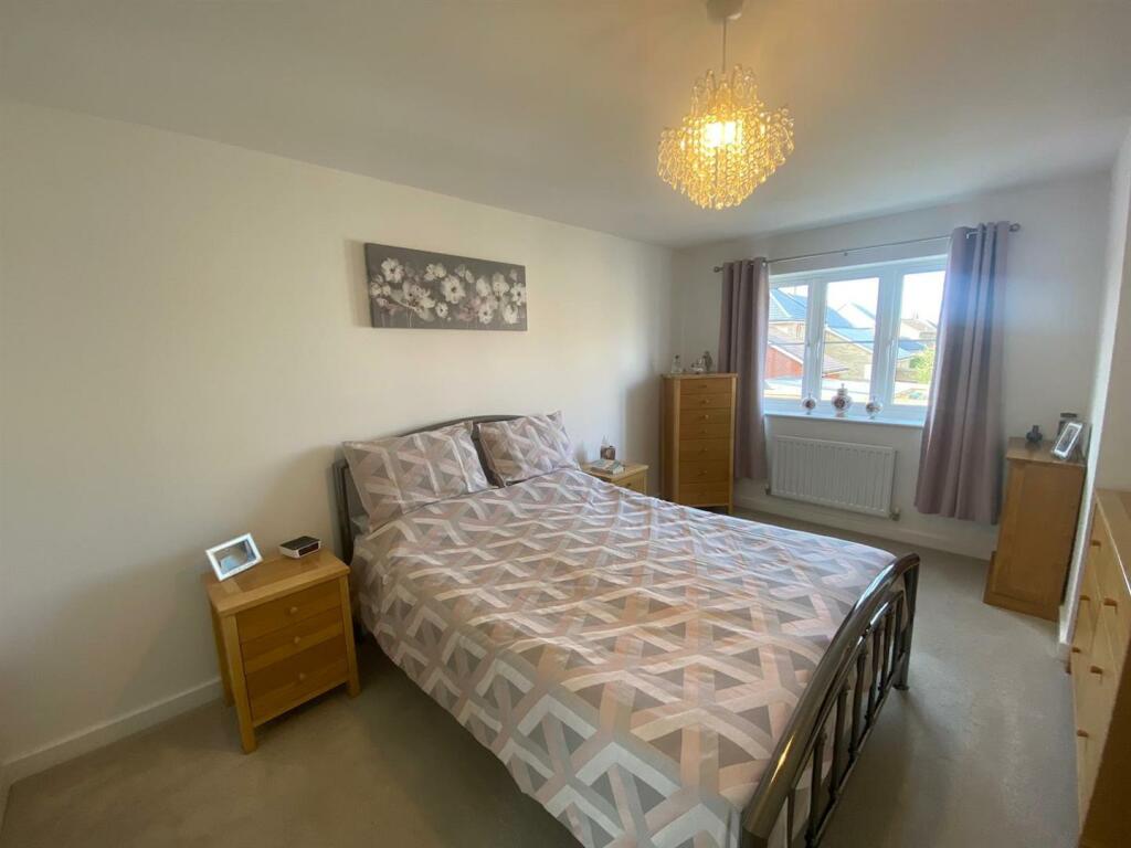 Master Bedroom.jpg