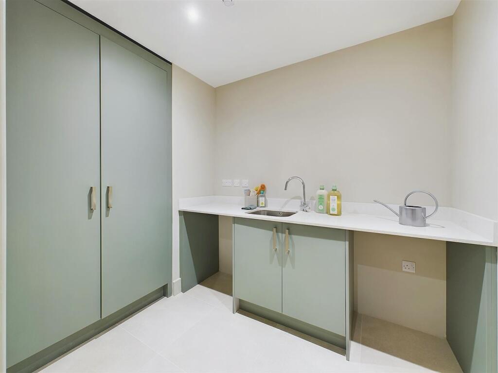 Show Apartment Utility.jpg